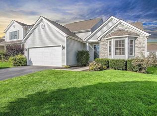 8845 Meadow Grass Ln, Lewis Center, OH 43035
