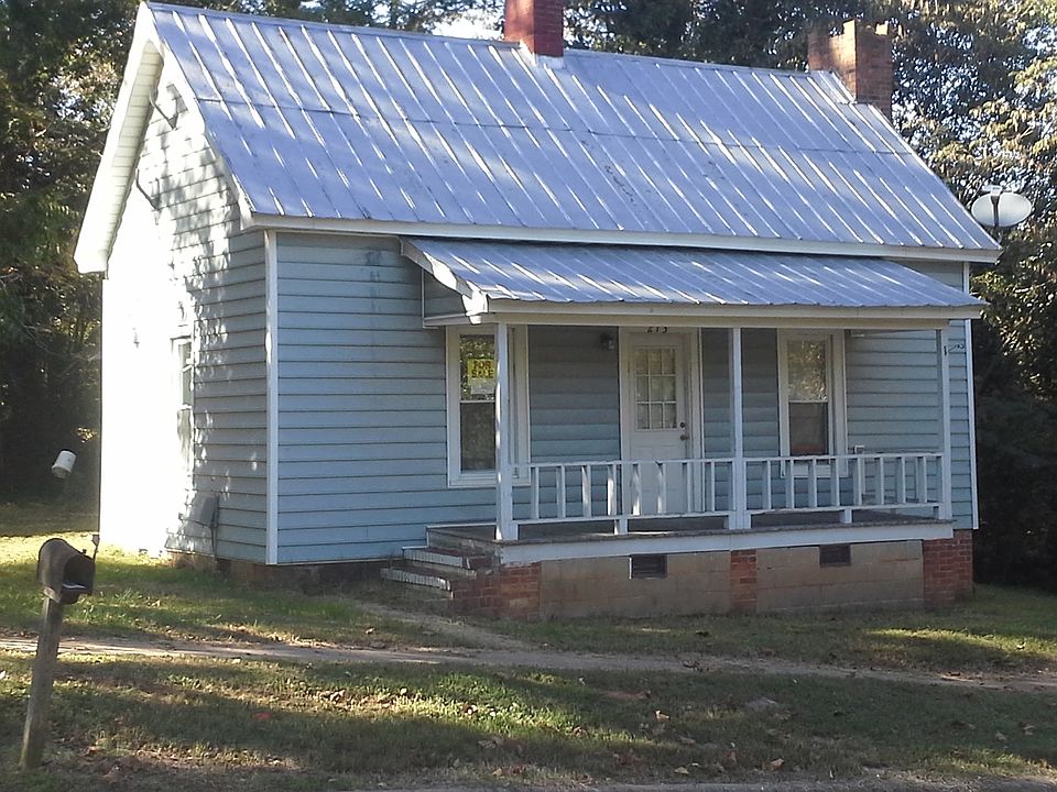 2nd image of 213 Kelty Ave