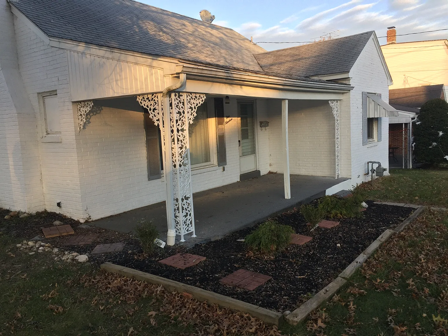 119 W Maple St photo 1