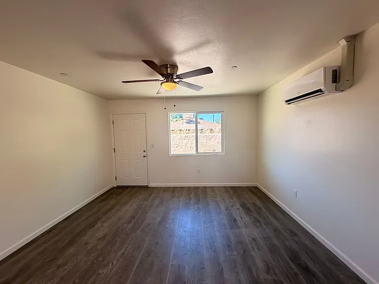 313 Airport Dr — Photo 5