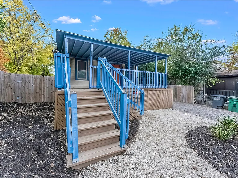 114 Teresa — Photo 3