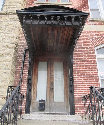3rd image of 2759 W Warren Blvd
