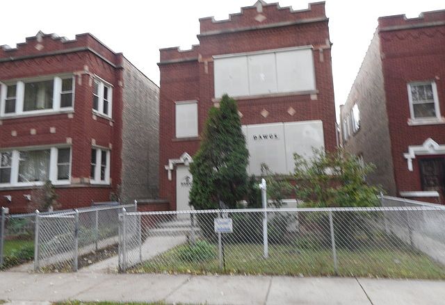 1st image of 410 N Leclaire Ave