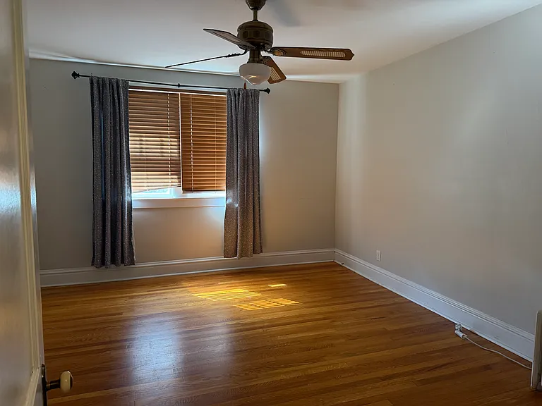 511 Court St S — Photo 24