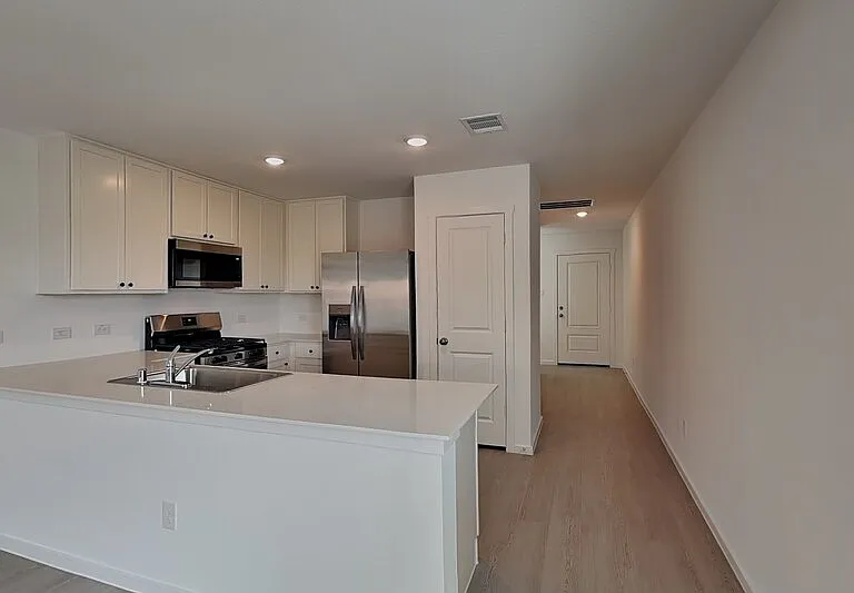 3105 Lynmar Ln — Photo 5