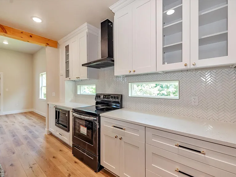 153 Bending Oaks Ln — Photo 7