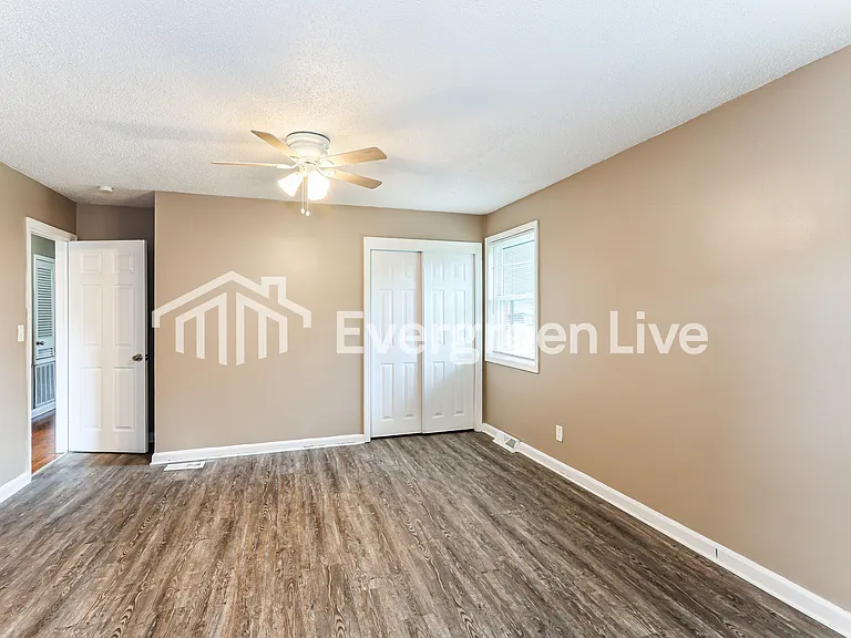 2013 Garr Dr — Photo 4