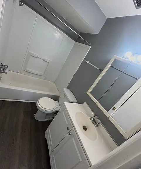 1614 Brooke Park Dr #8 — Photo 4