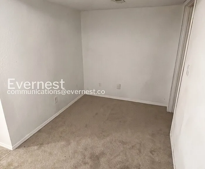 129 Royallbrook Ln — Photo 20