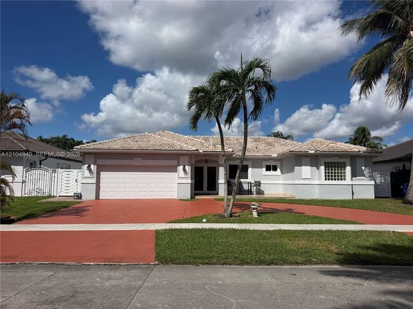 9011 NW 162nd Ter