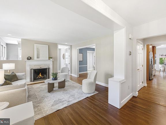 5th image of 4418 Ridge St