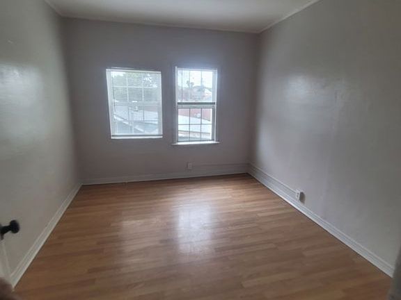 4th image of 1163 E 48th St #3
