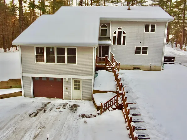 899 McKenzie Pond Rd, Saranac Lake, NY 12983