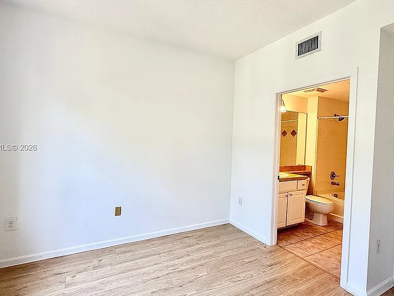1206 Myrtlewood Cir E #1206 — Photo 17