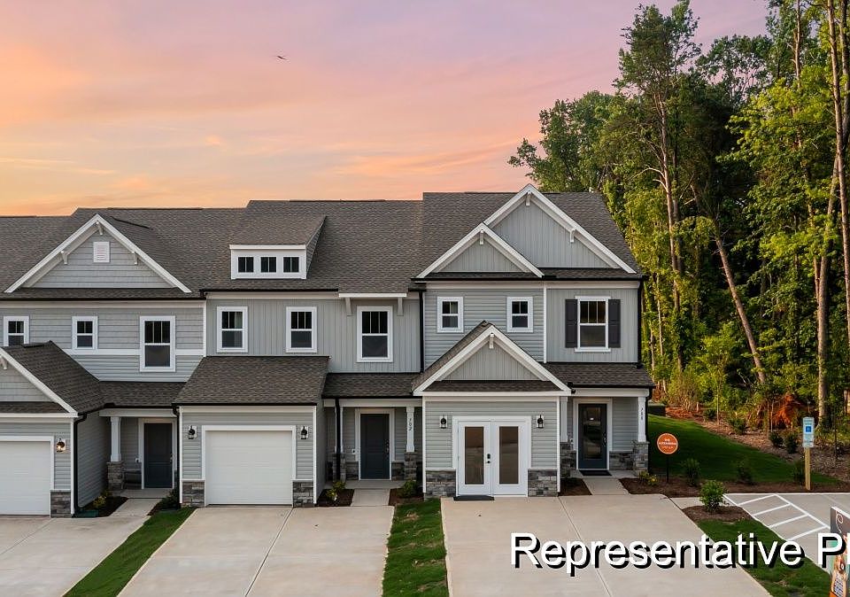 1st image of 7 Saltford Ln