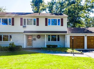 1 Wilshire Dr, Syosset, NY 11791