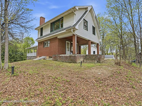 3rd image of 340 Vineyard Avenue