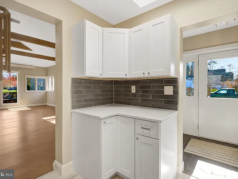 2031 Hillside Dr — Photo 73
