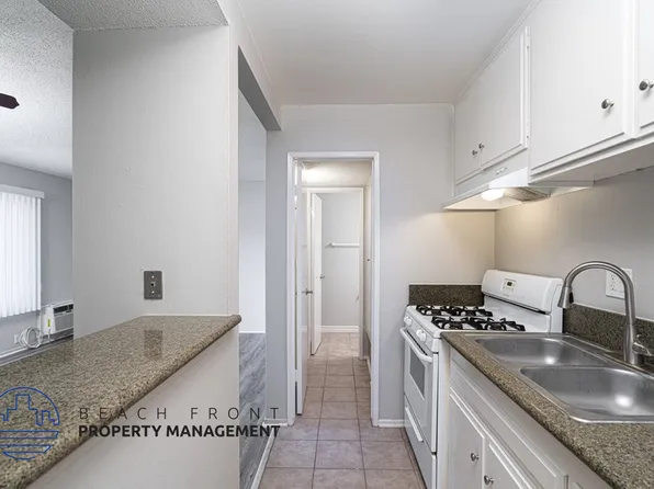 217 S. Knott Av