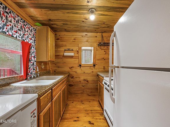 5th image of 314 Caney Branch Rd