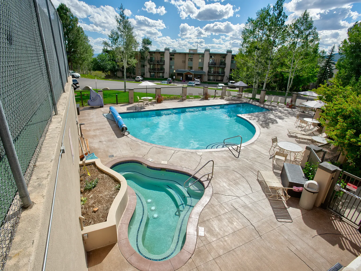 2 bed, 725 sqft, $3,750 — Photo 1