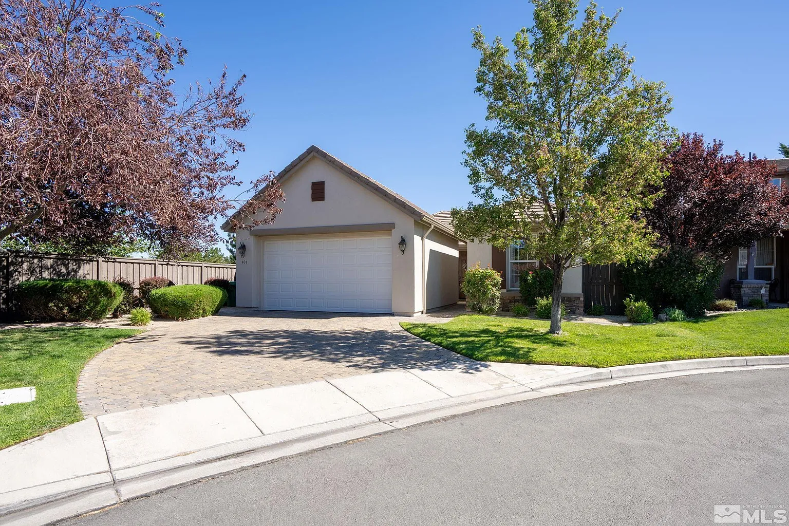 401 Sysonby Ct photo 1
