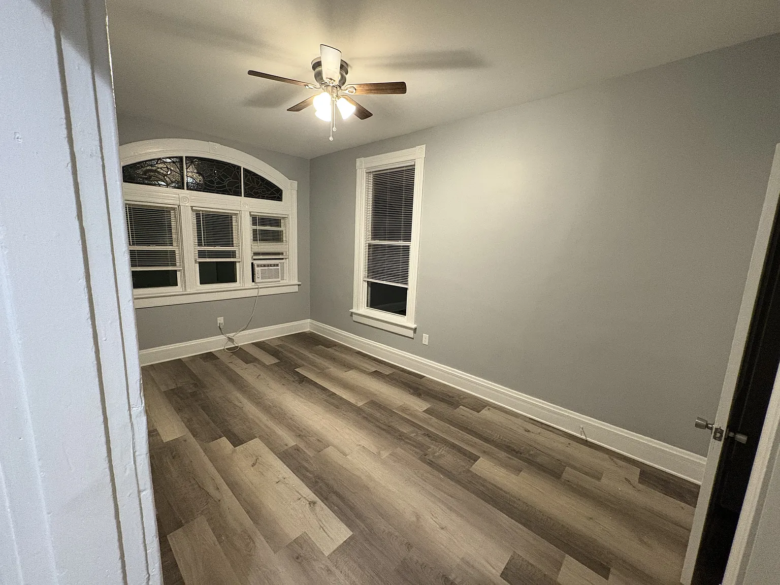 2757 1/2 Harris Ave - Apt 2 — Photo 3