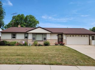 1010 Roosevelt Dr, West Bend, WI 53090