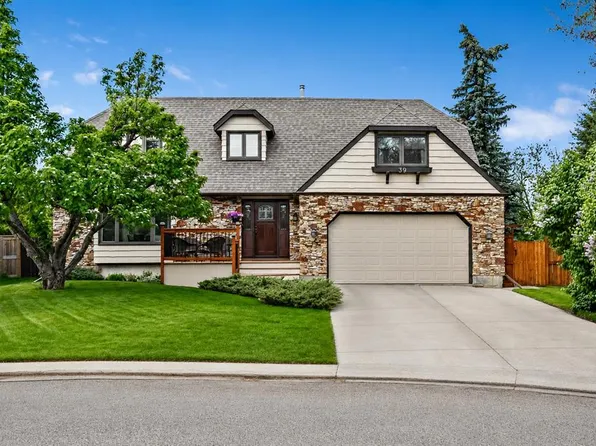 39 E Canova Close SW, Calgary, AB T2W 3P7