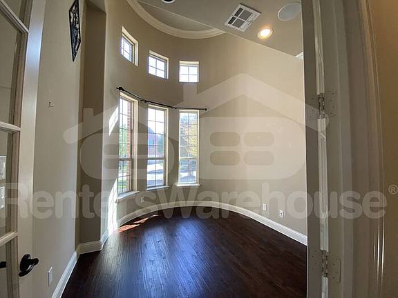 3rd image of 14282 Carly Ln