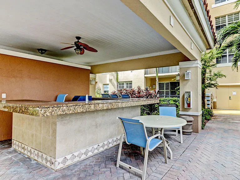 1805 N Flagler Dr #115 — Photo 34