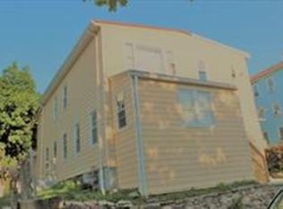 69 Fox St, Worcester, MA 01604