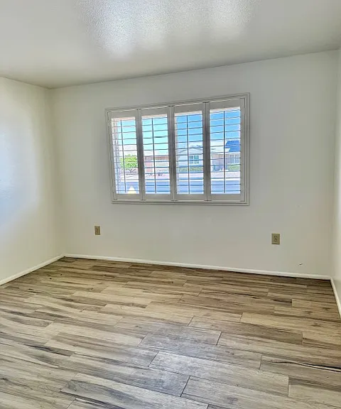 15430 N Bowling Green Dr — Photo 13