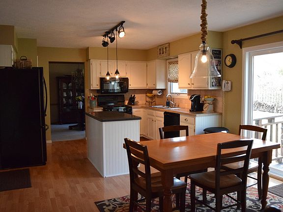 4th image of 2246 Holly Ln
