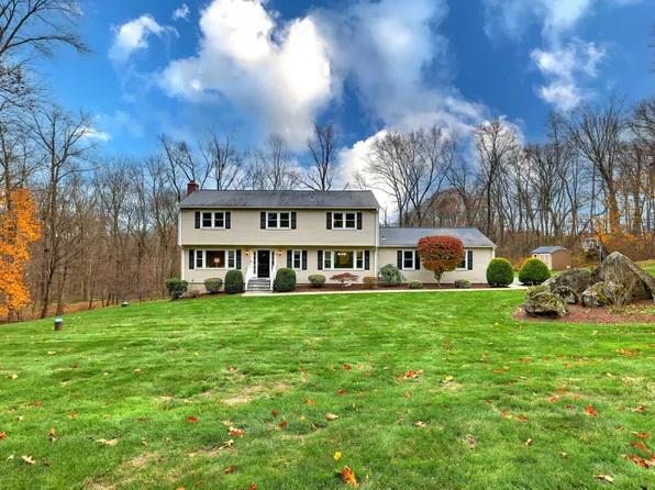 54 Country Club Drive, Woodbridge, CT 06525