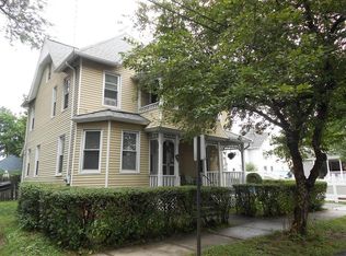 16 Worcester St, West Springfield, MA 01089