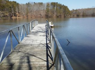 1430 Flat Top Cove Rd, Gretna, VA 24557