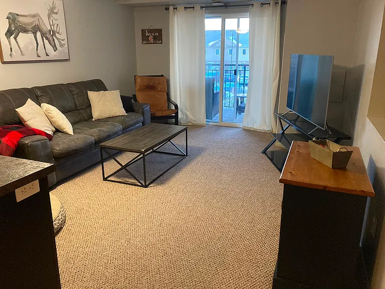 67 Kingsbury Sq #213 — Photo 2