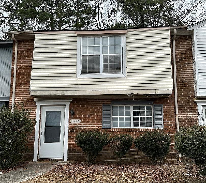 1st image of 1225 Fairway Terrace