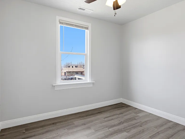 1060 Sullivan Rd — Photo 5