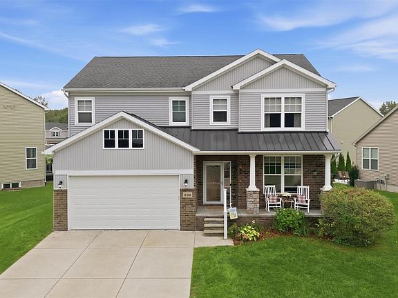 2nd image of 235 Crystal Wood Cir