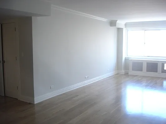 Rented by Stonehenge NYC LLC | media 59