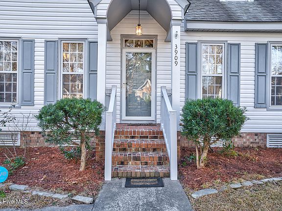 4th image of 3909 Benjamin Court