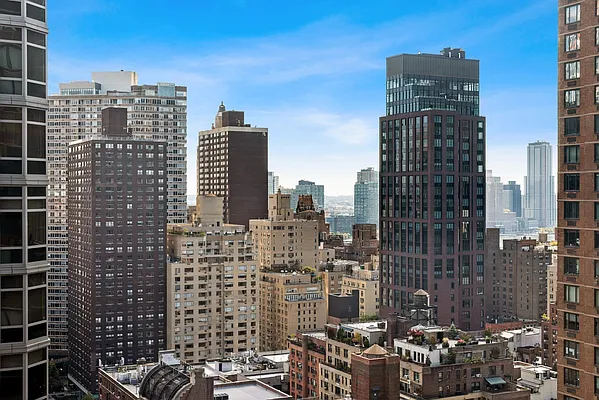 Sold by Compass | media 2