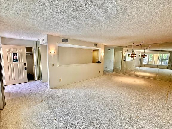 4th image of 2220 Spanish Dr APT 26