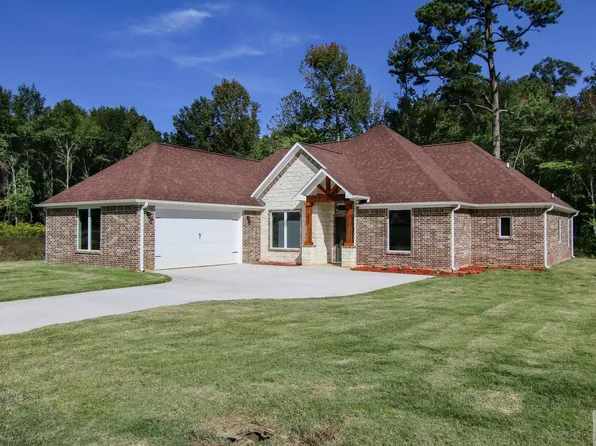 1056 Brown Dr, Wake Village, TX 75501