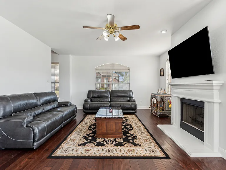 1501 Ector Dr — Photo 11