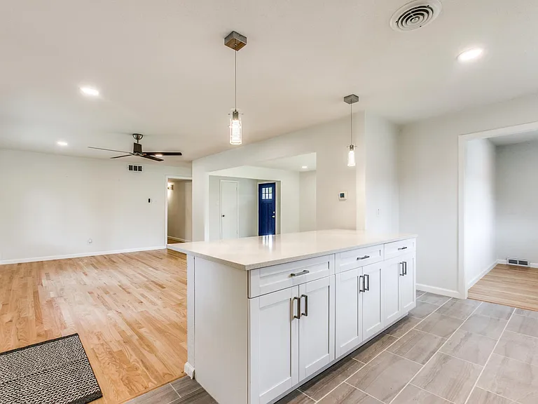 3517 Woodleigh Dr — Photo 9