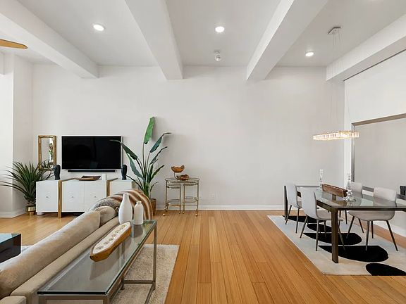 3rd image of 310 E 46th St APT 23G