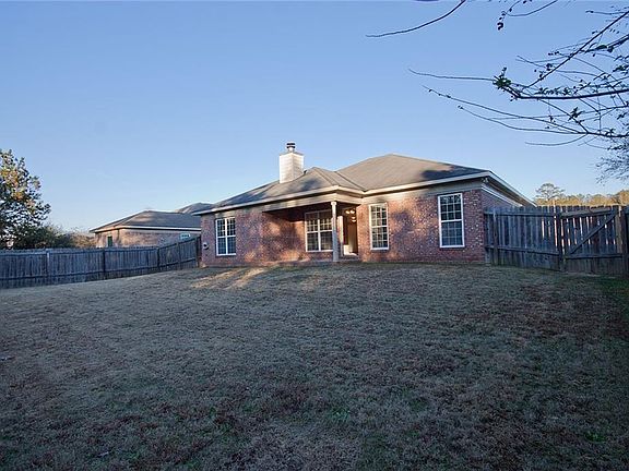 5th image of 62 Lincolnshire Ln